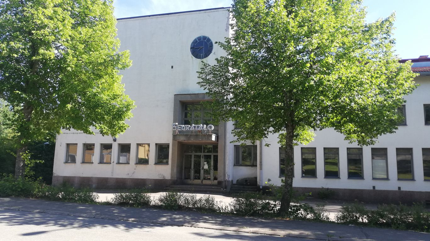 Opastettu kävelykierros - Idyllinen Voikkaa