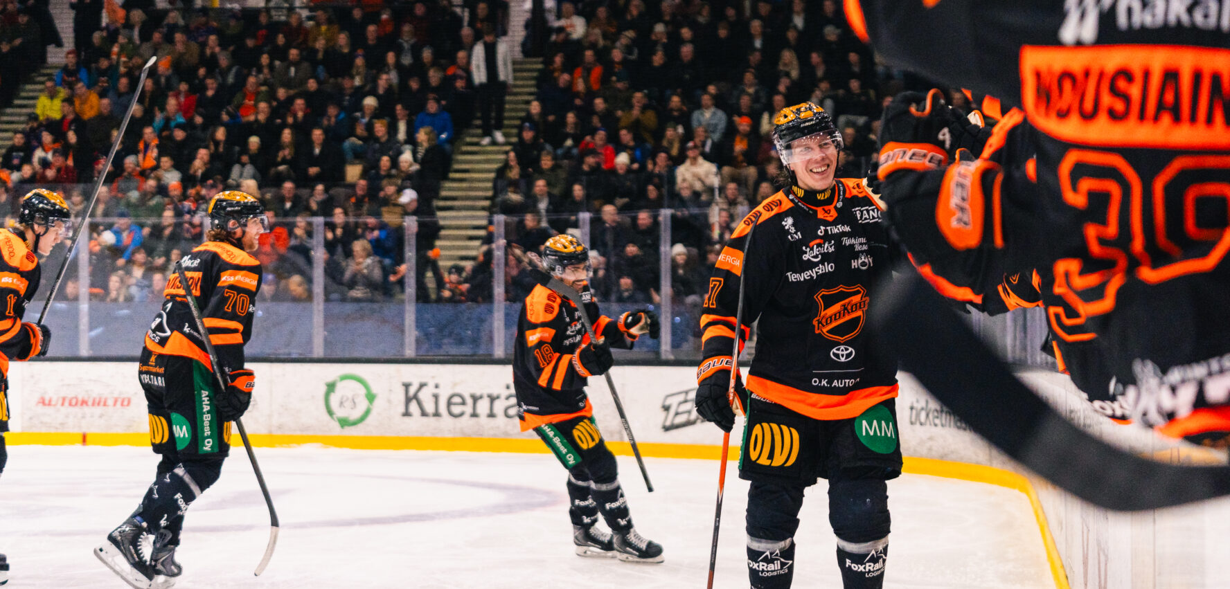 KooKoo pelaaja ja yleisöä