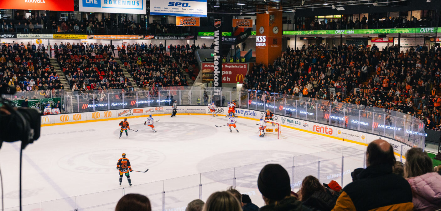 Lumon Areena_yleisöä